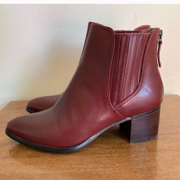 SOLD 📍Halogen Red Mahogany Boots - Picture 2 of 5